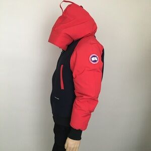 Canada Goose CHILLIWACK Red and Navy Men’s Parka Size Small